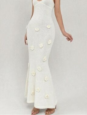 Beige Elegant Women's Backless Knit Dress With Tailored Flowers